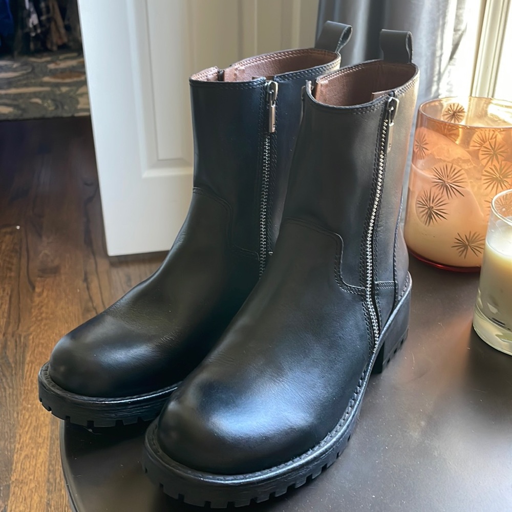 Lucky Brand black leather ankle boots